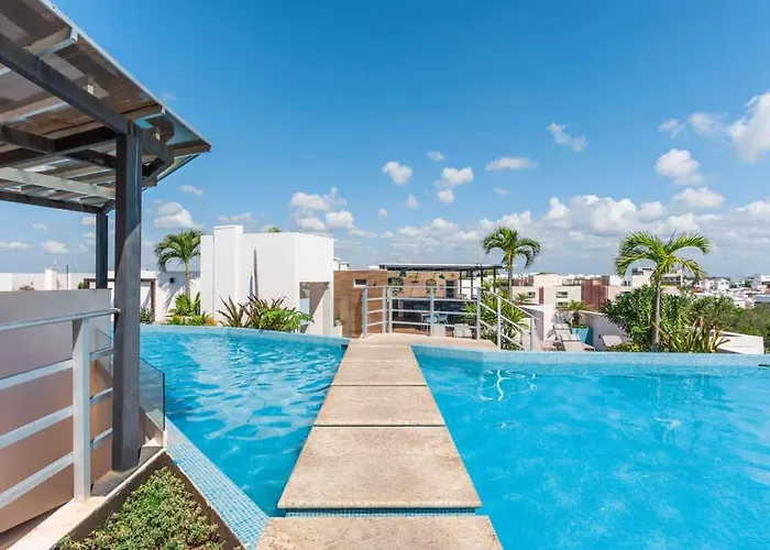 Luxury Condo, 1br 1ba, 200mb, Gym Sauna Cinema Playa del Carmen
